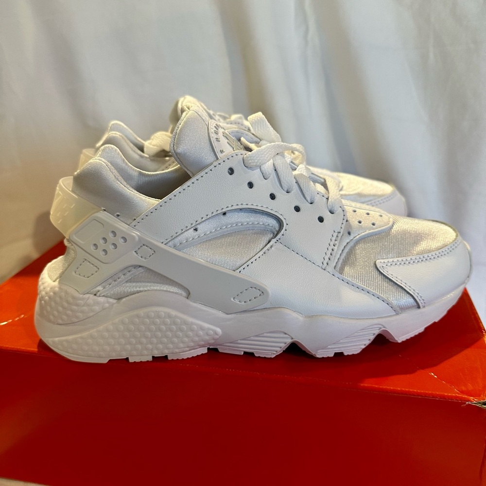 Nike Women’s Air Huarache Shoes